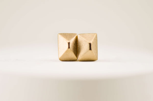 Òr Stud Earrings - 9ct Recycled Gold