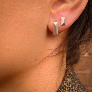 Òr Asymmetrical Stud Earrings - Recycled Silver